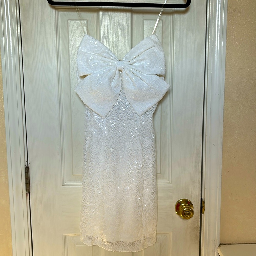 Sequin white bow mini